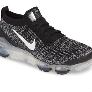 Women’s Nike Vapor Max Fly Knit -  Size 9.5